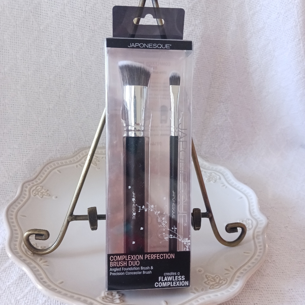 Japonesque Complexion Perfection Brush Duo